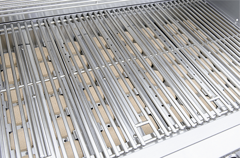 Full-size drip tray for efficient cleanup on the Kokomo Grills Professional 4 Burner.